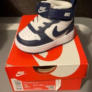 Nike court borough mid 2., Size:3c, color: navy blue and white